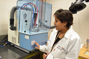 Postdoctoral Fellow Dr Sweety Sarma explains that the SynthWAVE machine is an improved microwave synthesis system with single reaction chamber (SRC) technology in a fully automated bench top reactor. The system is used in nanomaterials, drug discovery, fine chemicals, polymers and catalysis research.